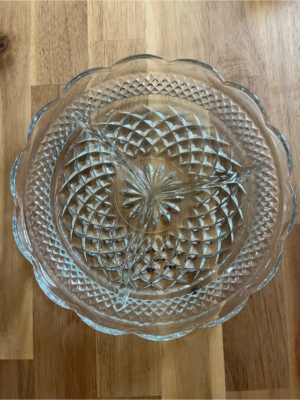 Vintage Anchor Hocking Wexford 9” Round Divided Relish Dish